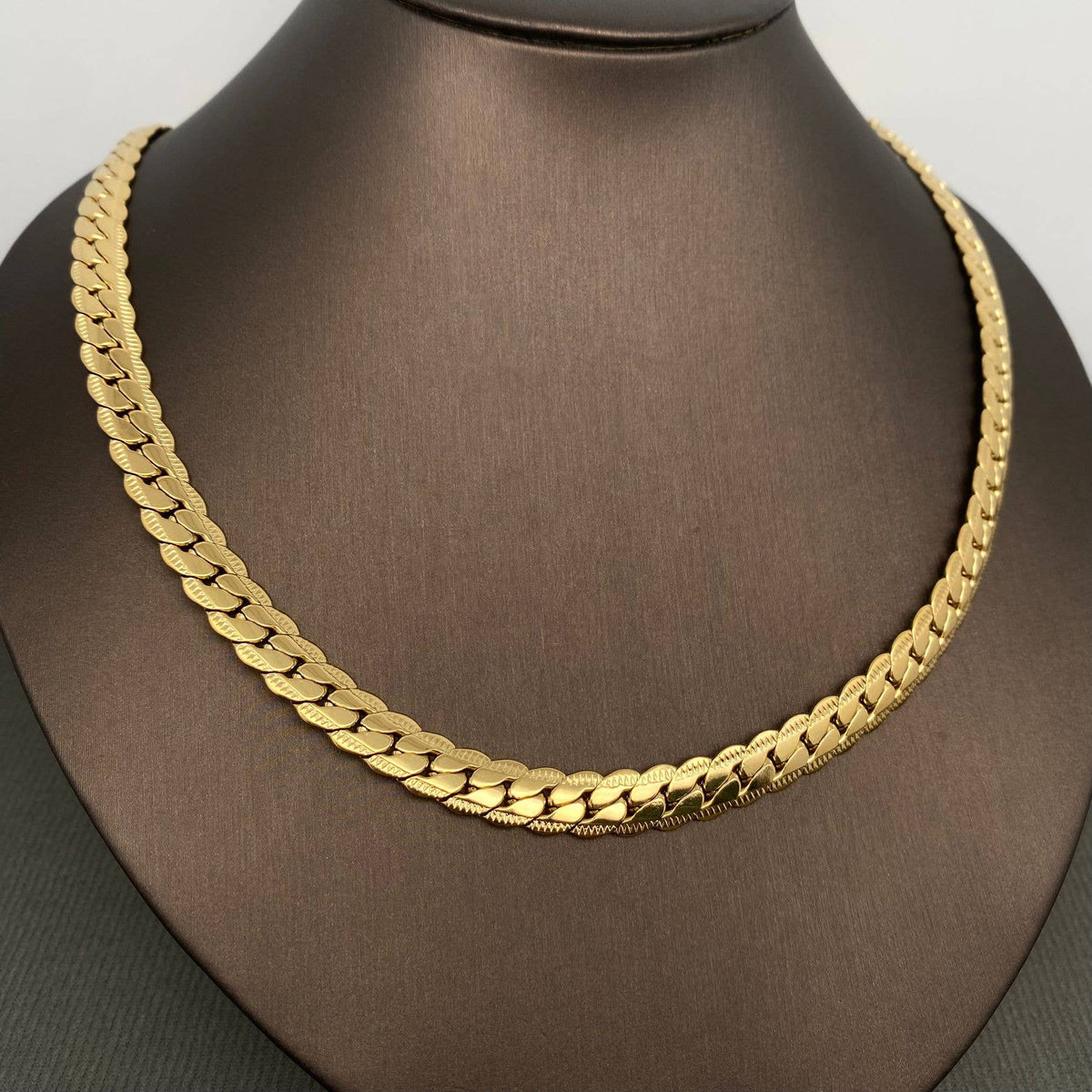 Men's Stainless Steel Chain Necklace - 21.65in - flat lay view | Veloria