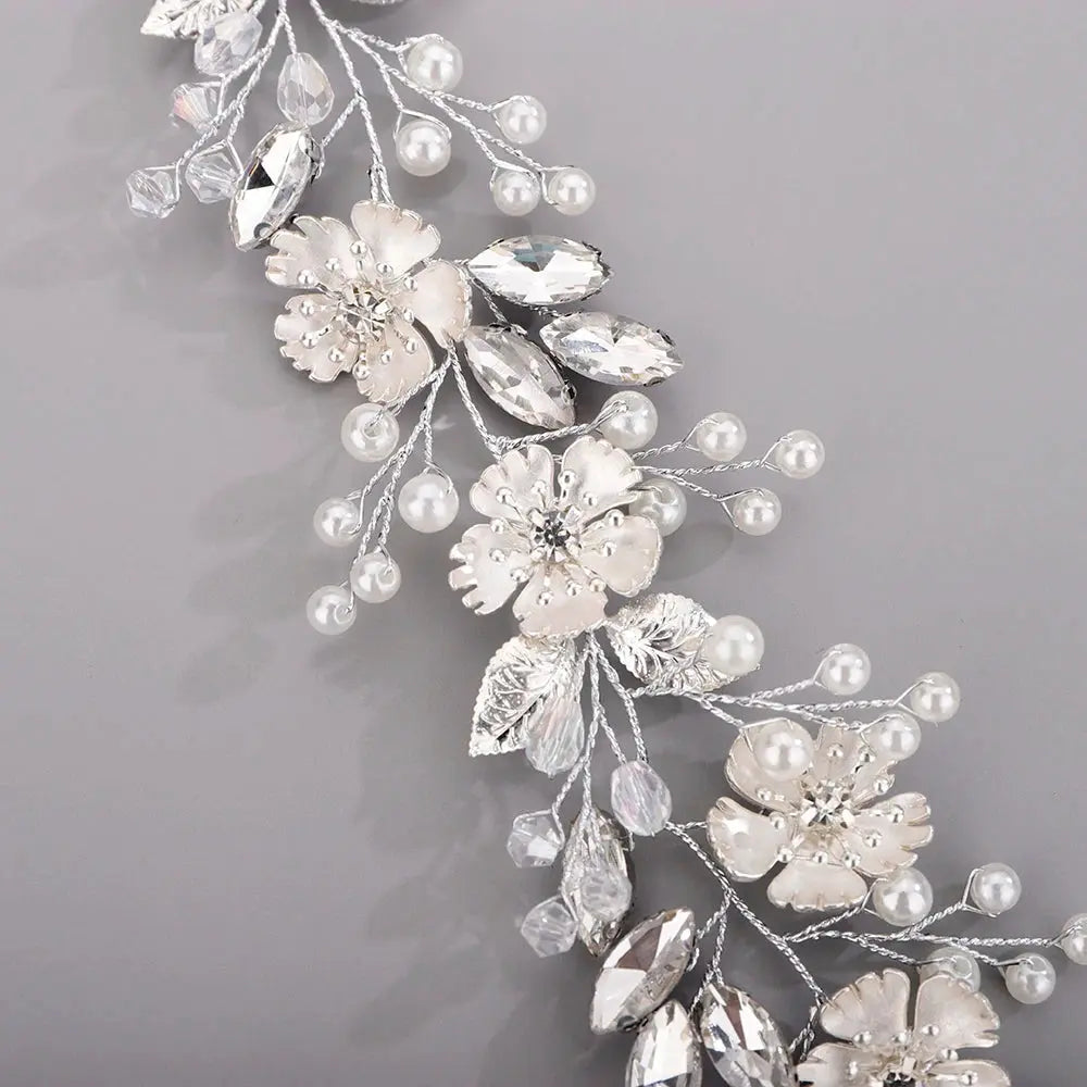 Pearl Flower Bridal Headband flower detail | Veloria