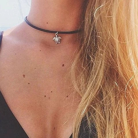 Moon O-Ring Choker Necklace - Gothic Black - angle view | Veloria