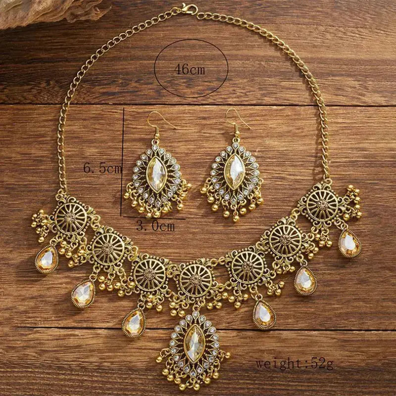 Dubai Tassel Jewelry Set - Indian Wedding Style - detail view | Veloria