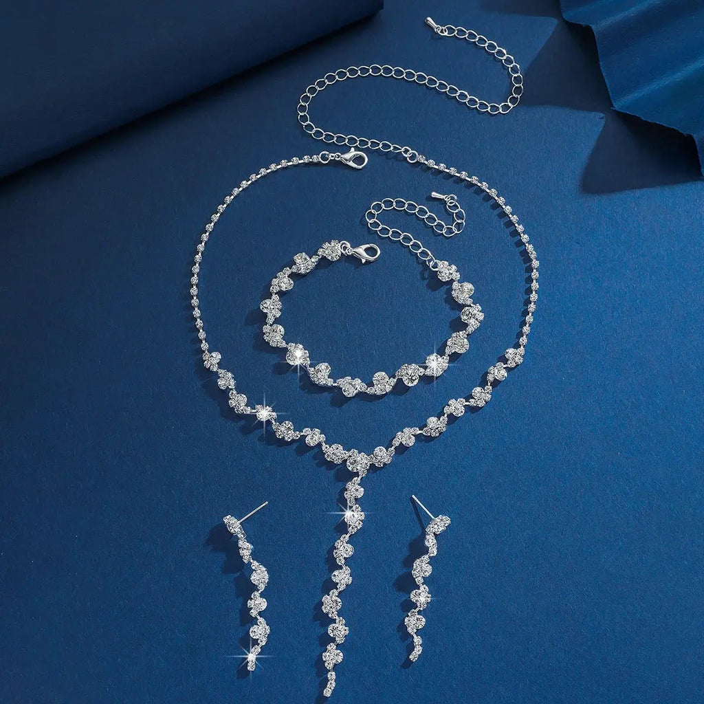 Geometric Flower Jewelry Set - silver variant detail | Veloria