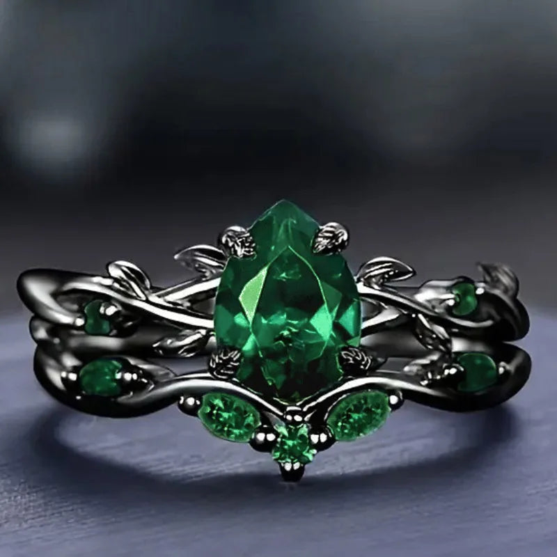 Green CZ Ring Set - green stone detail | Veloria