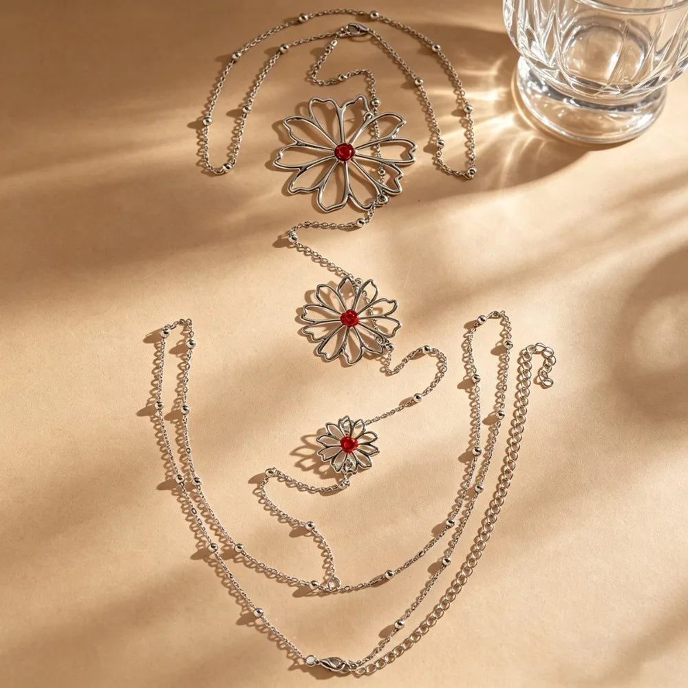 Bohemian Floral Back Chain Necklace - detail view | Veloria