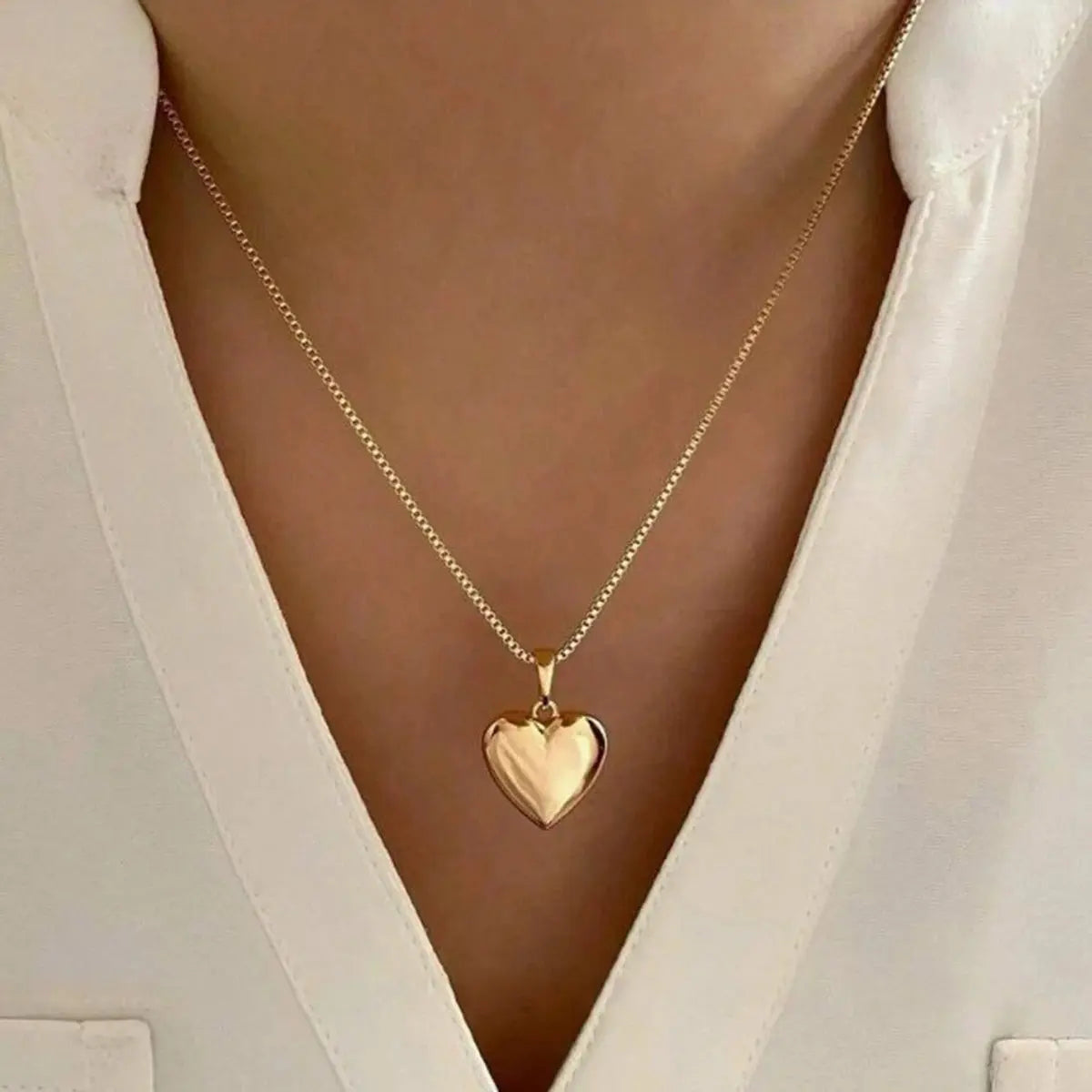 Puffy Heart Jewelry Set - heart drop earrings detail | Veloria