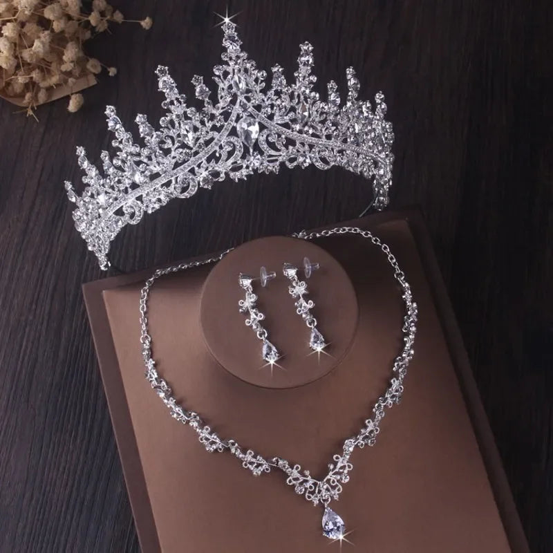 Bridal Tiara Set - crystal drops detail | Veloria