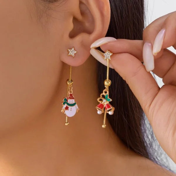 Christmas Dangle Earrings - winter look detail | Veloria