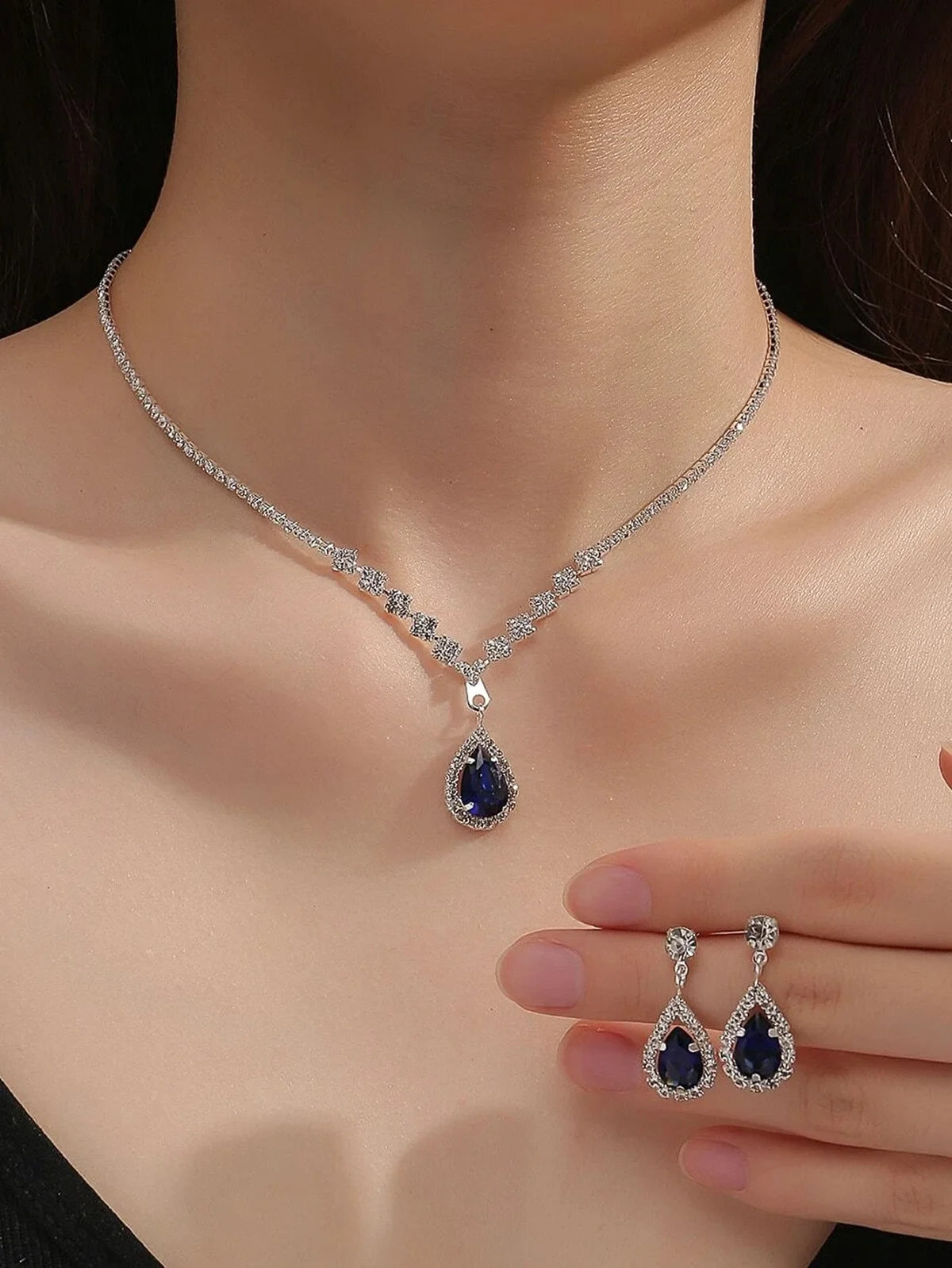 Water Drop Bridal Set - set on neckline | Veloria