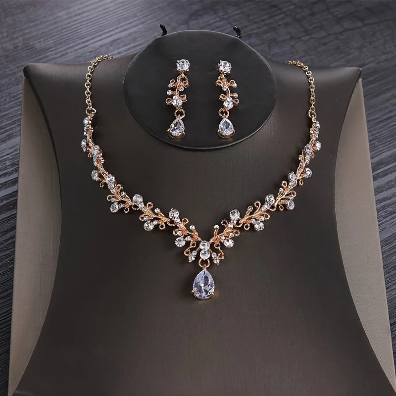 Bridal Tiara Set - rhinestone sparkle close-up | Veloria
