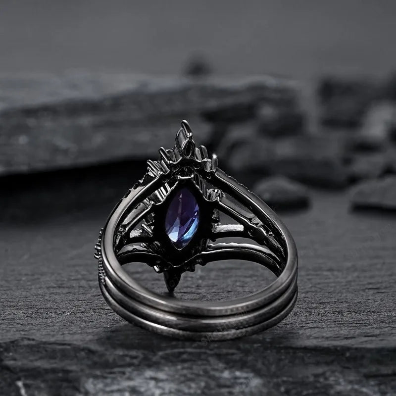 Black Geometric Ring - Colored Zircon - detail view | Veloria