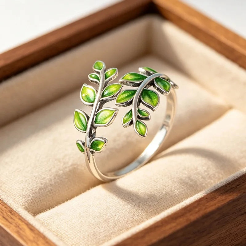 Green Leaf Open Ring - 925 Sterling Silver - detail view | Veloria