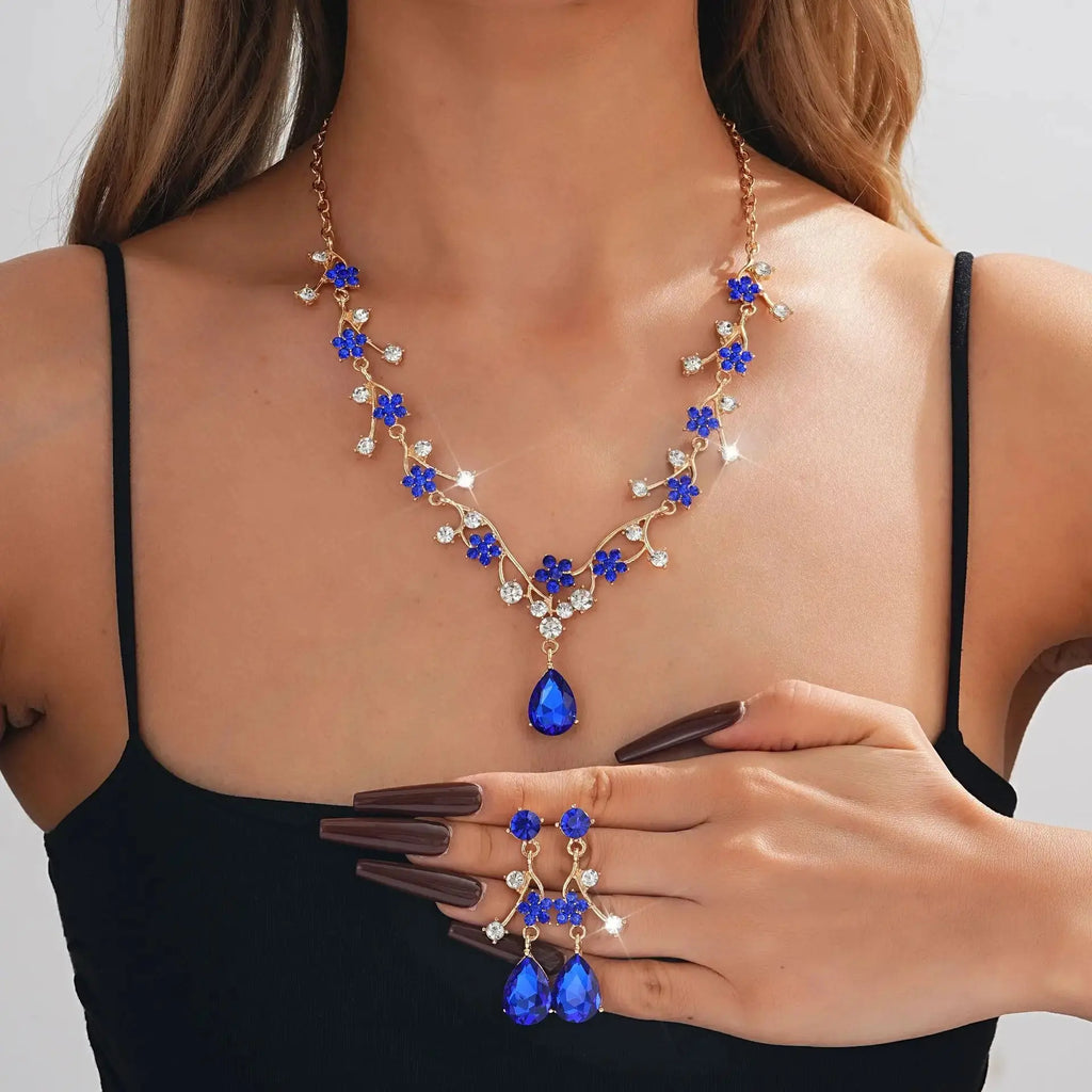 Rhinestone Flower Jewelry Set - Zircon Crystal - detail view | Veloria