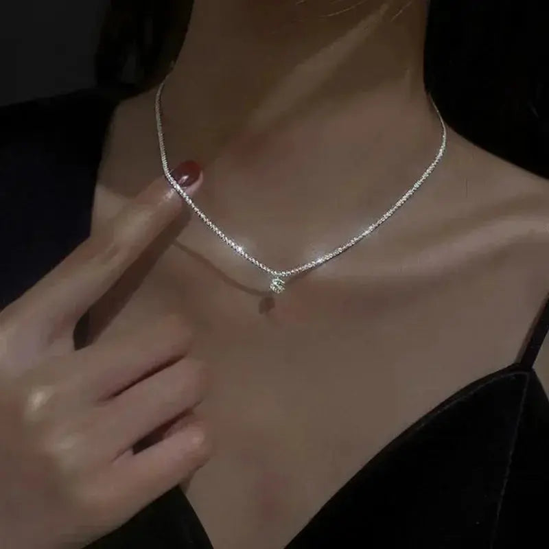 Rose Flower Y Necklace - Vintage Romantic - product detail 16 | Veloria