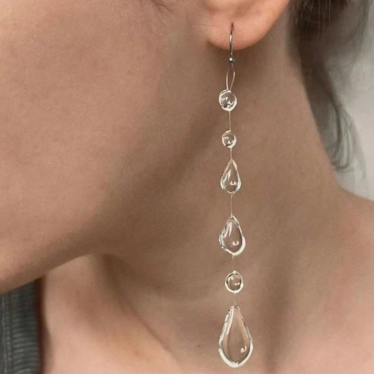Dewdrop Tassel Earrings - light glow detail | Veloria