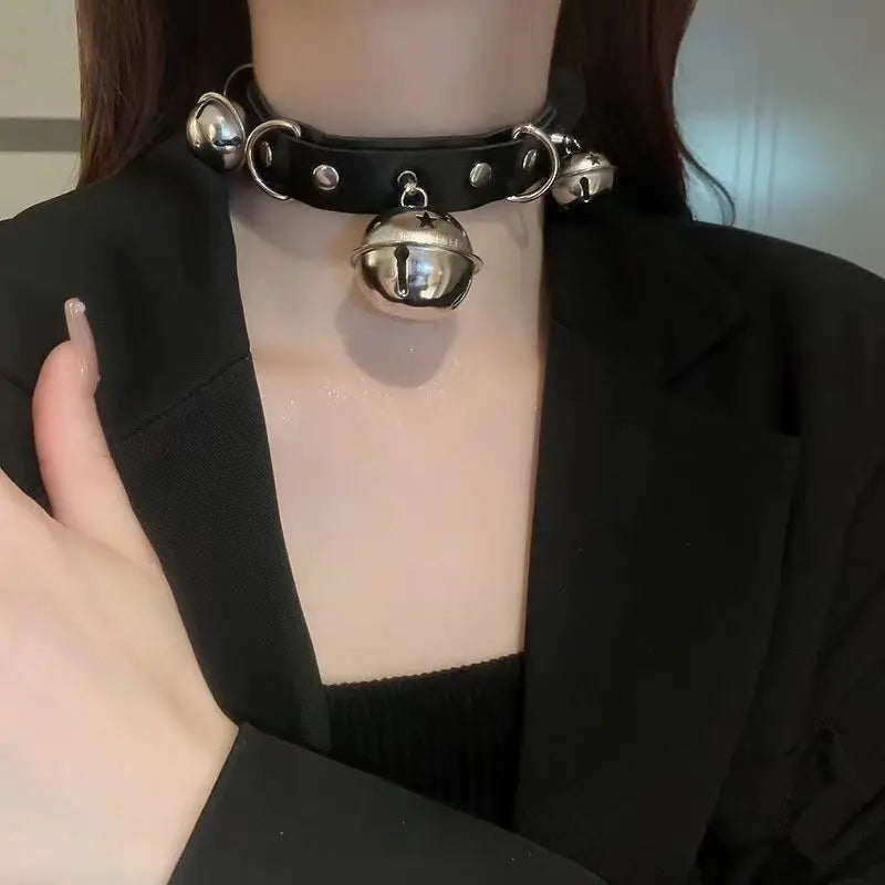 Heart Collar Choker Necklace with Chain Leash - side view | Veloria