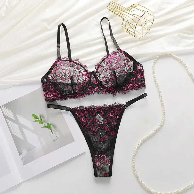 Lace Push Up Bra & Panty Set - Underwire - fabric detail | Veloria
