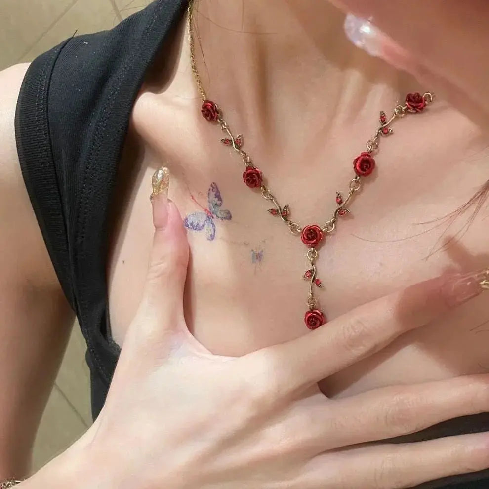 Rose Flower Y Necklace - Vintage Romantic - worn by model | Veloria