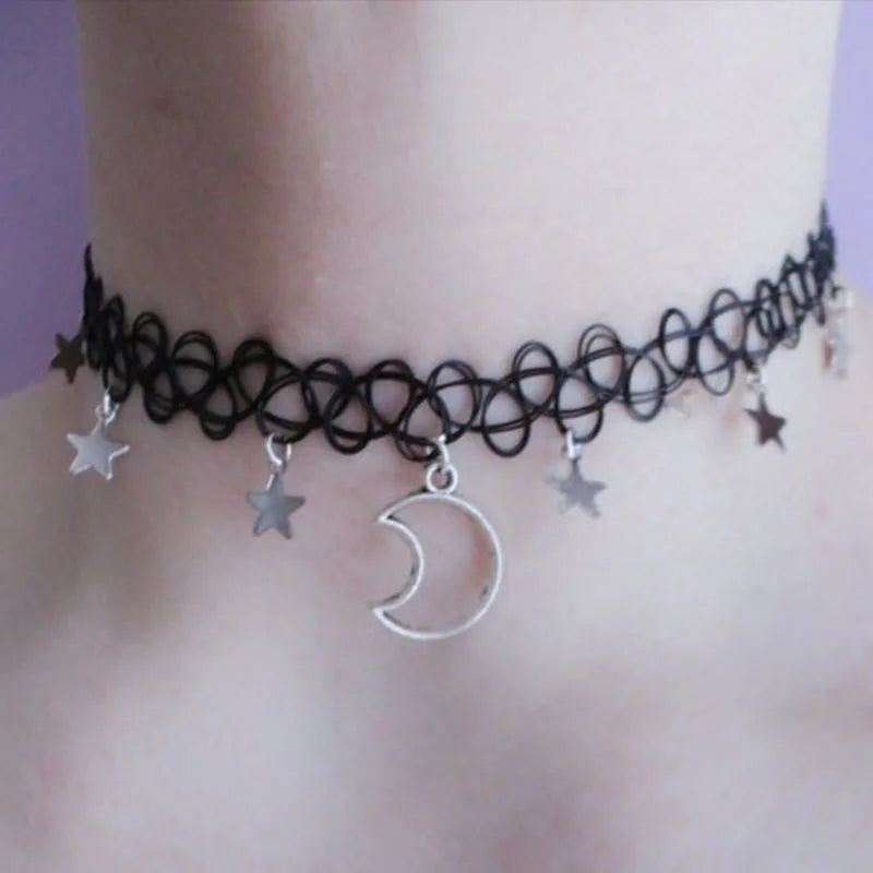 Moon O-Ring Choker Necklace - Gothic Black - detail view | Veloria