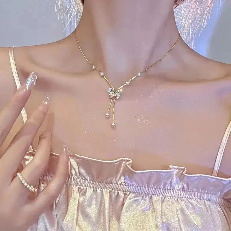 Rose Flower Y Necklace - Vintage Romantic - styled look 11 | Veloria
