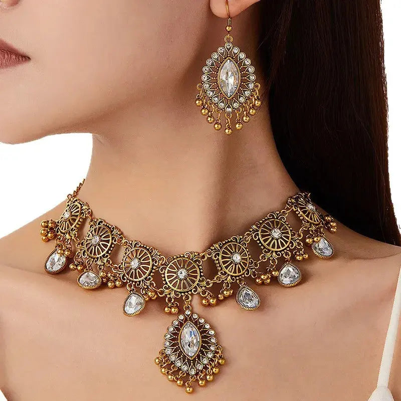 Dubai Tassel Jewelry Set - Indian Wedding Style - side detail | Veloria