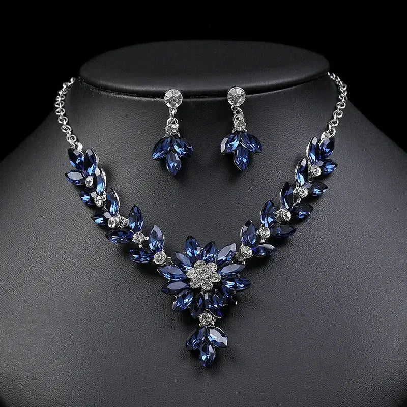 Flower Crystal Wedding Jewelry Set - Vintage - worn by model | Veloria