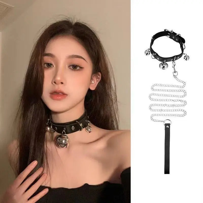 Heart Collar Choker Necklace with Chain Leash - product view | Veloria