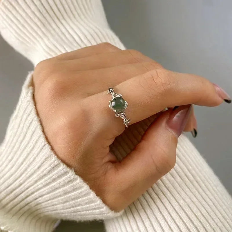Moss Agate Ring - S925 Sterling Silver - close-up detail | Veloria