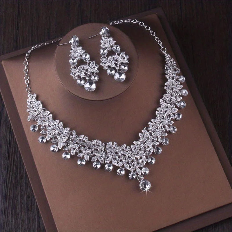 Bridal Tiara Set - gift ready bridal set | Veloria