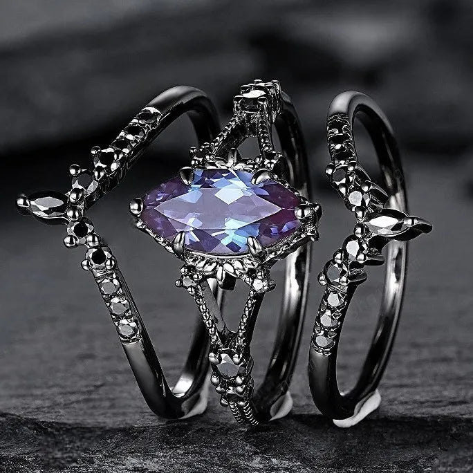 Black Geometric Ring - Colored Zircon - sparkle detail | Veloria